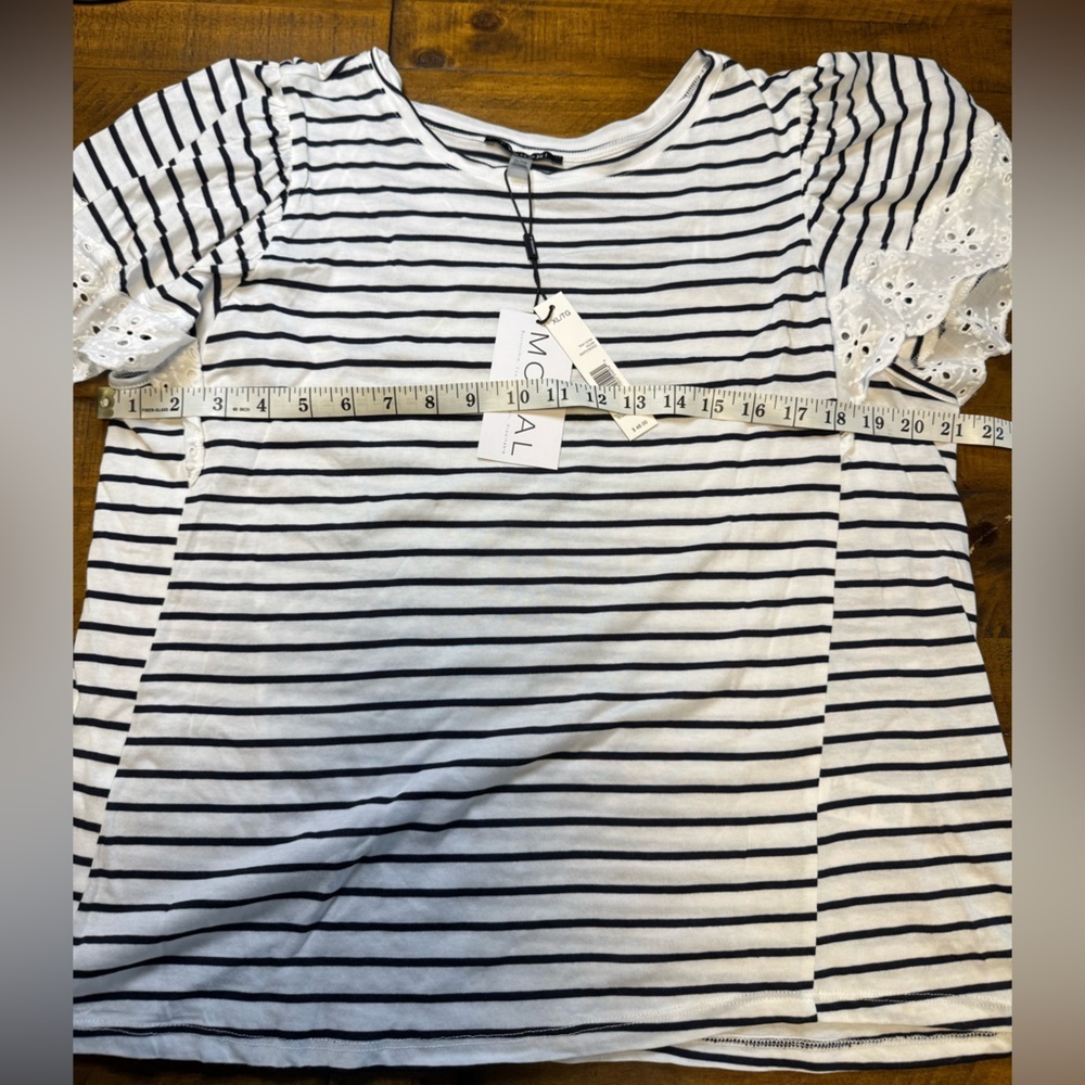 Tahari Blouse Black White Striped Ruffle Short Sleeve NWT size XL - Picture 4 of 6